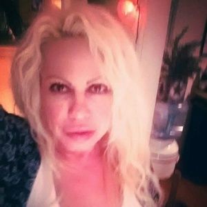 Meet your Posher, Heidi